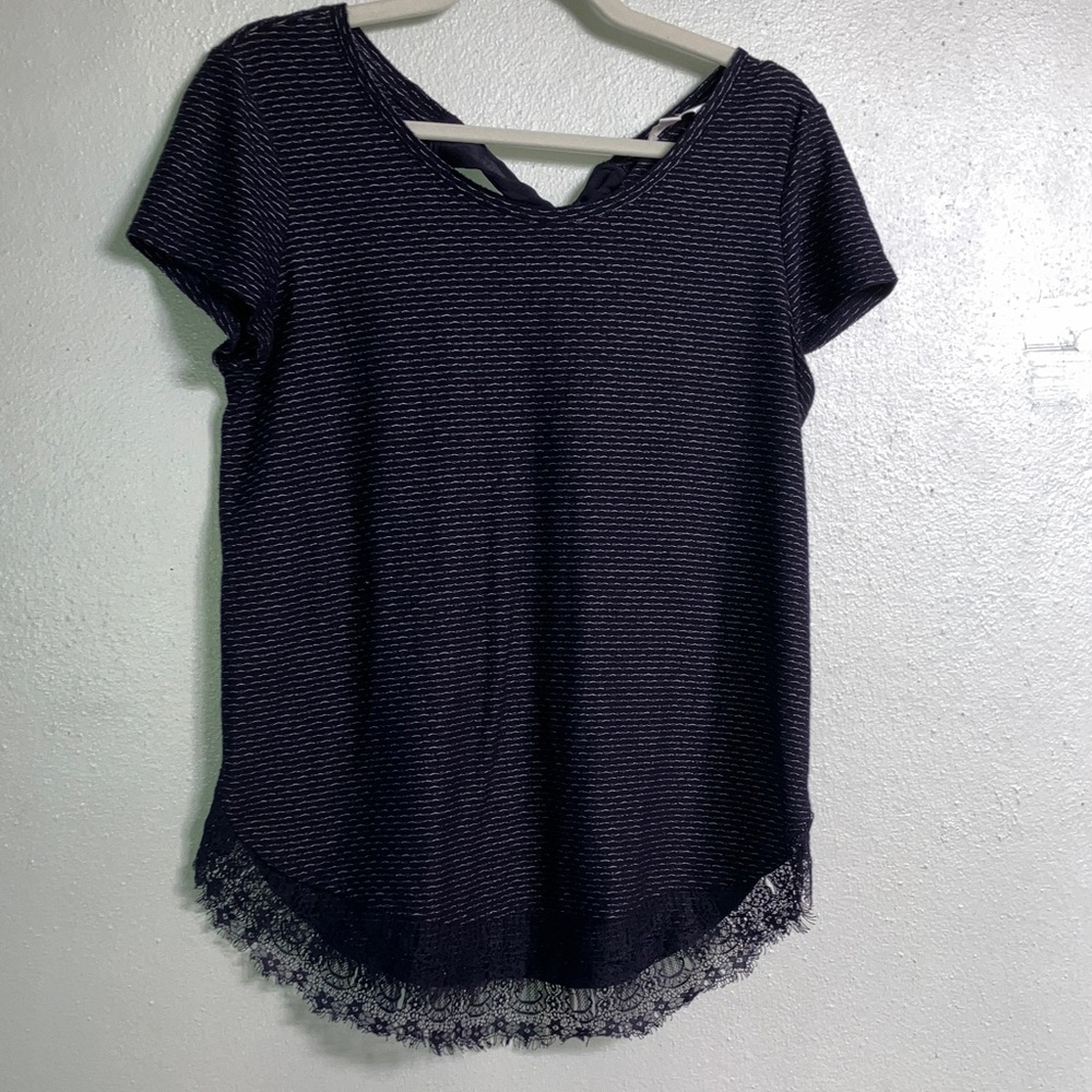 LC Lauren Conrad Dark Navy Blue Wavy Striped Lace Hem Casual Tee Shirt